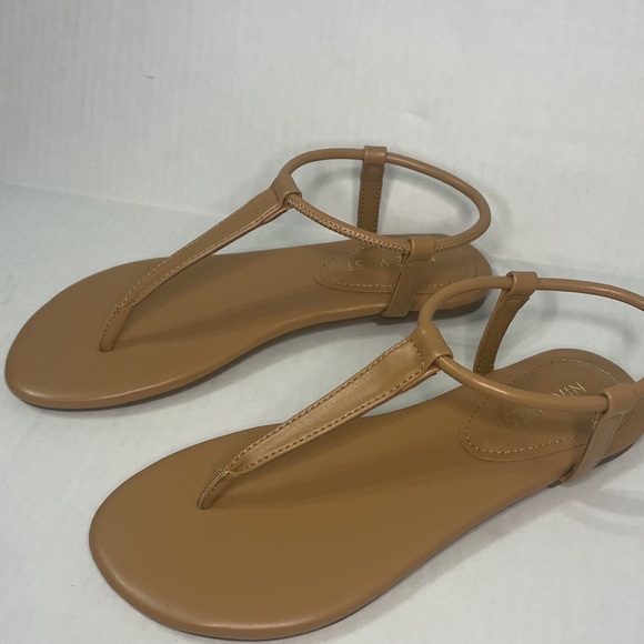 Nine West  Bassie Natural Neutral Nude Sandals Minimalist Design Size 5 - Picture 5 of 15